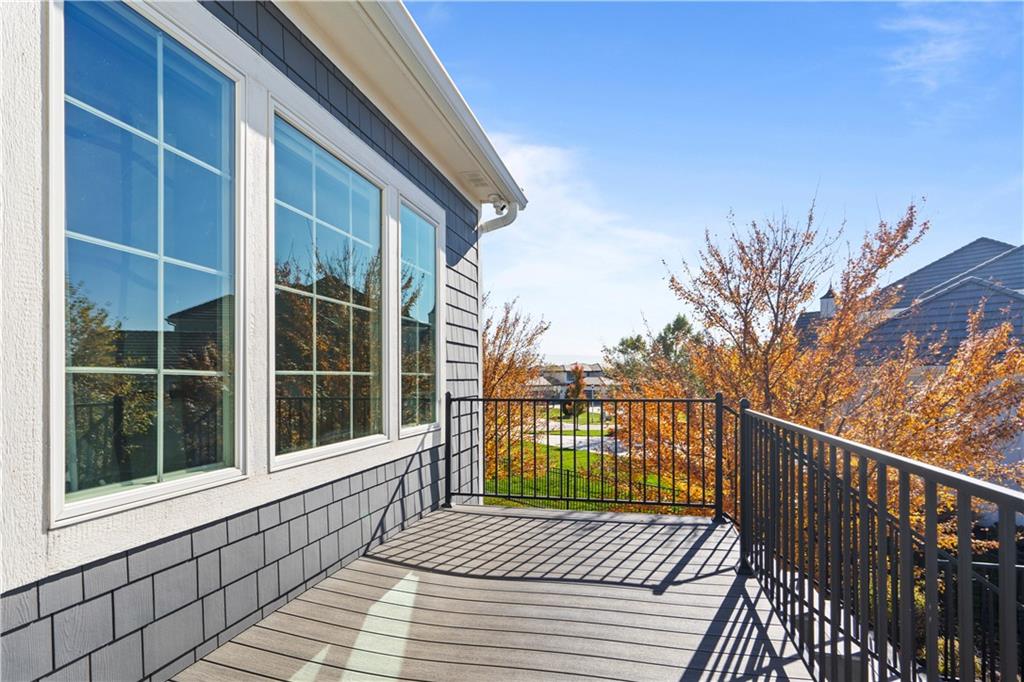 16520 Ballentine Street