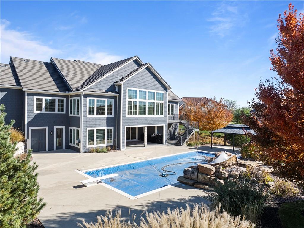 16520 Ballentine Street