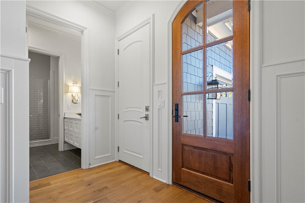 16520 Ballentine Street