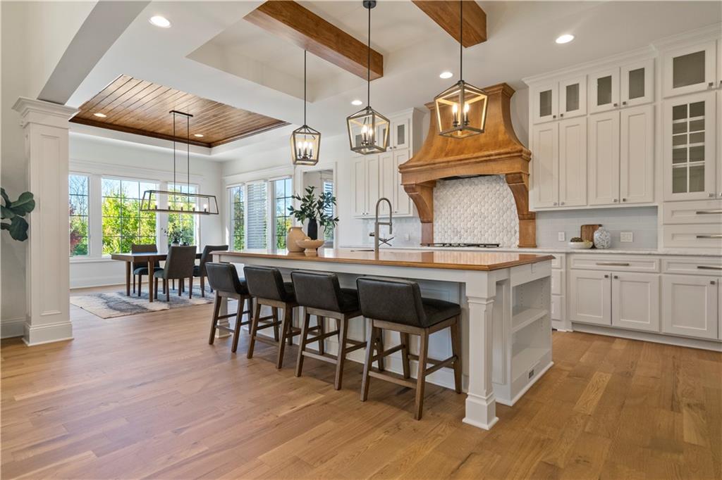 16520 Ballentine Street