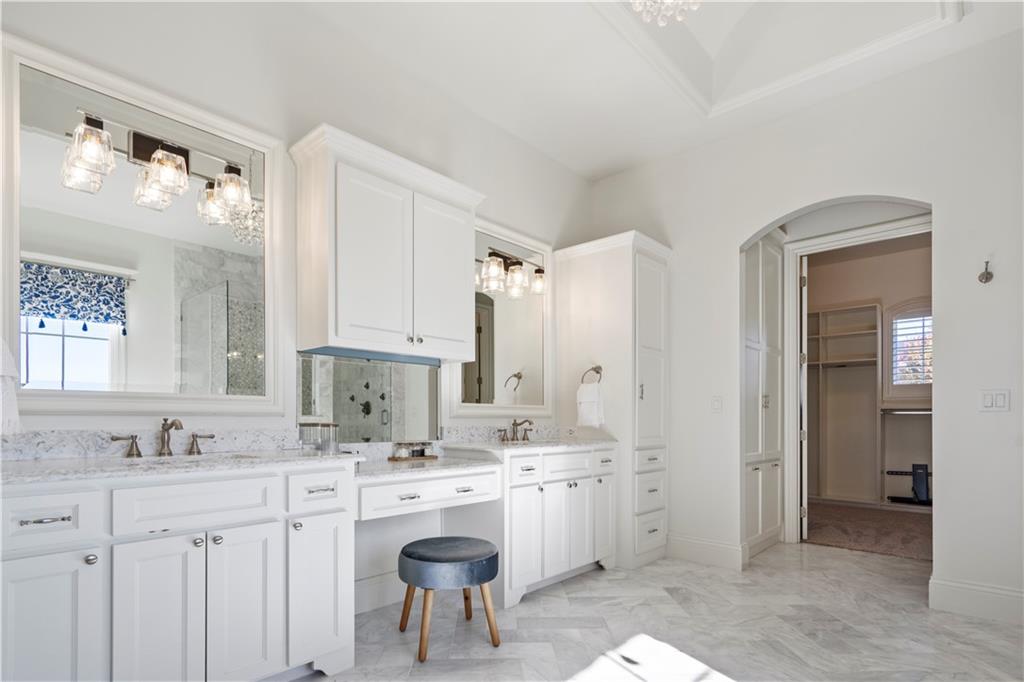 16520 Ballentine Street