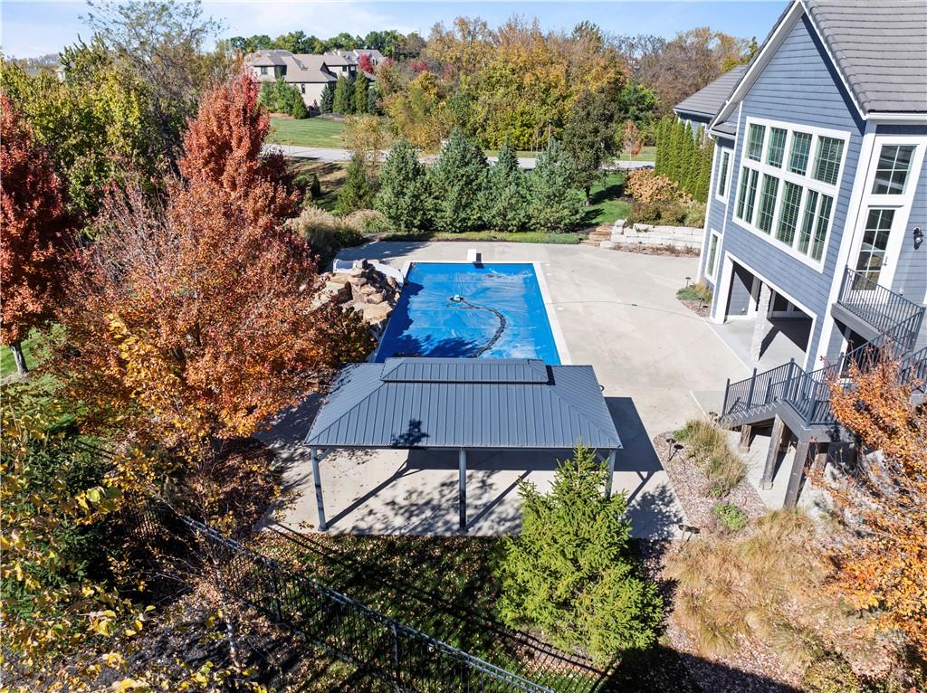 16520 Ballentine Street