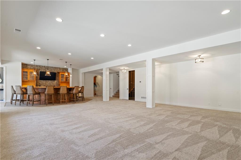 16520 Ballentine Street