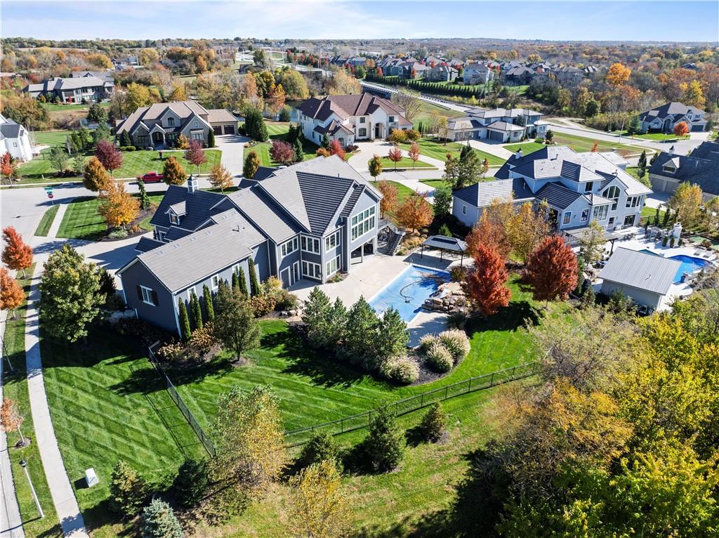 16520 Ballentine Street