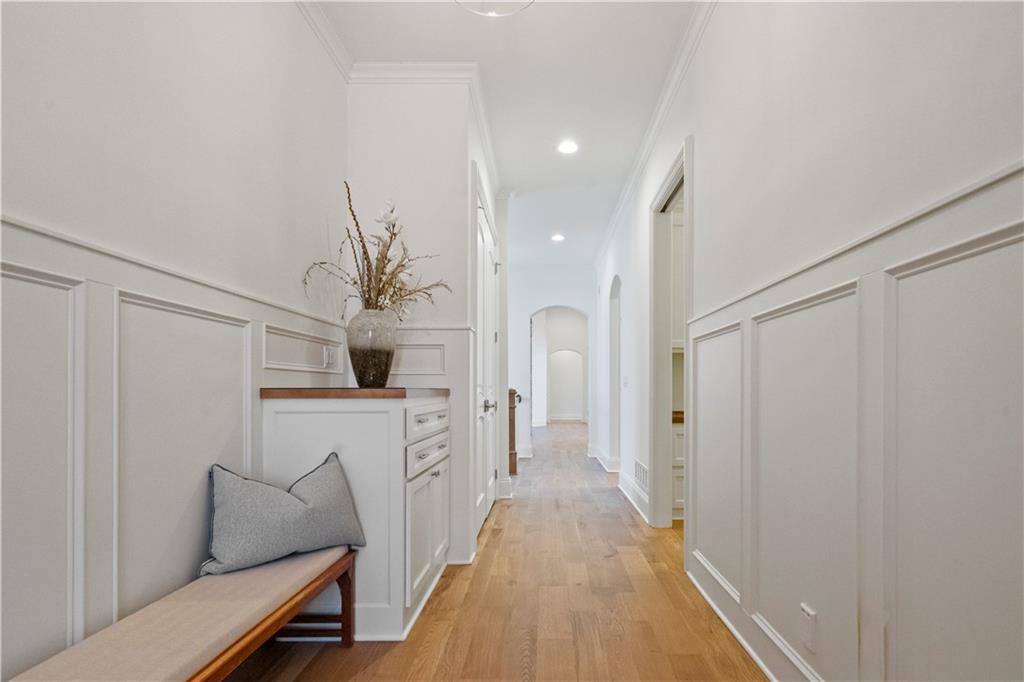 16520 Ballentine Street