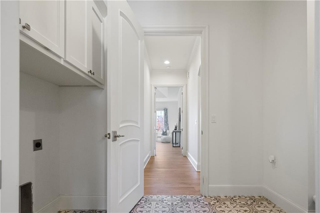 16520 Ballentine Street