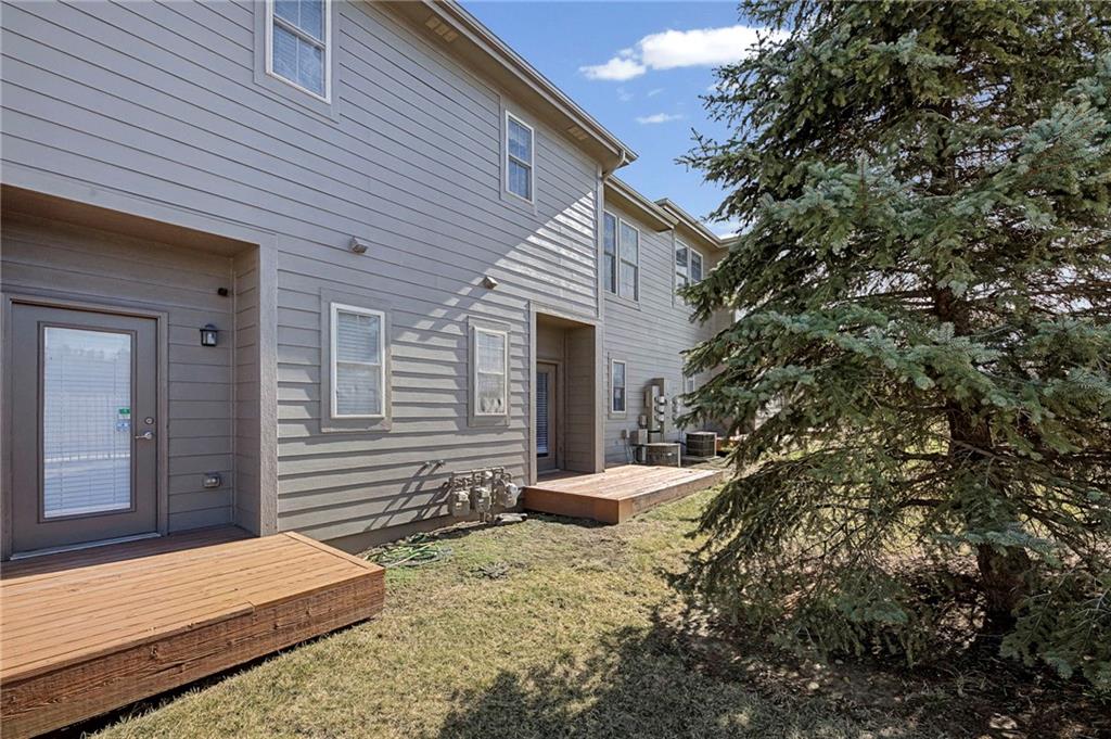 5245 Overland Drive Unit: B25