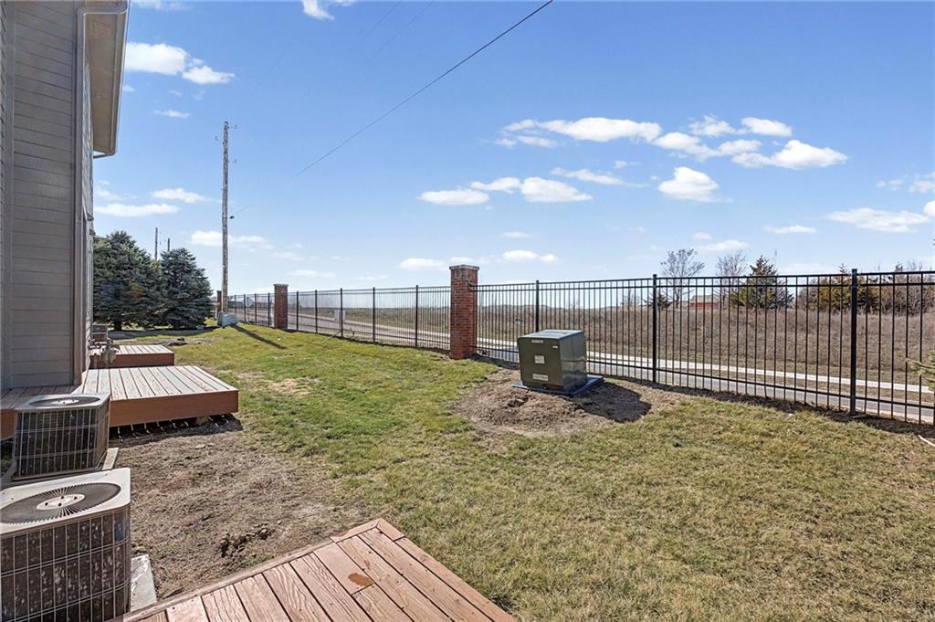 5245 Overland Drive Unit: B25