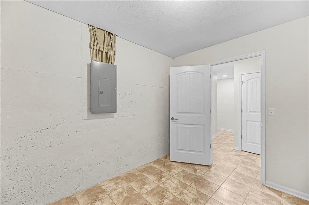 5245 Overland Drive Unit: B25