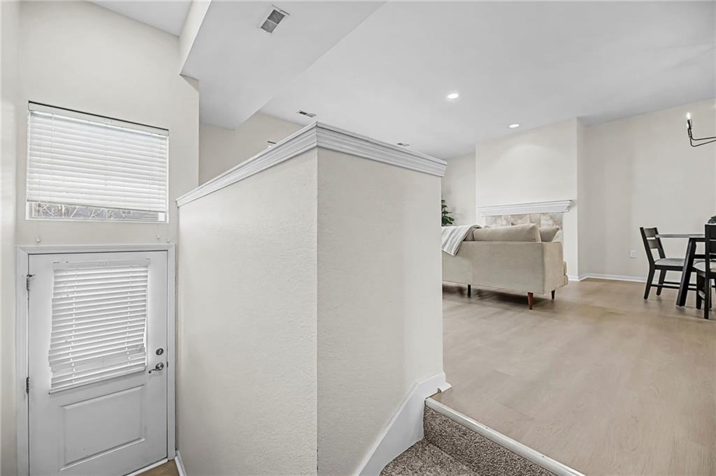 5245 Overland Drive Unit: B25