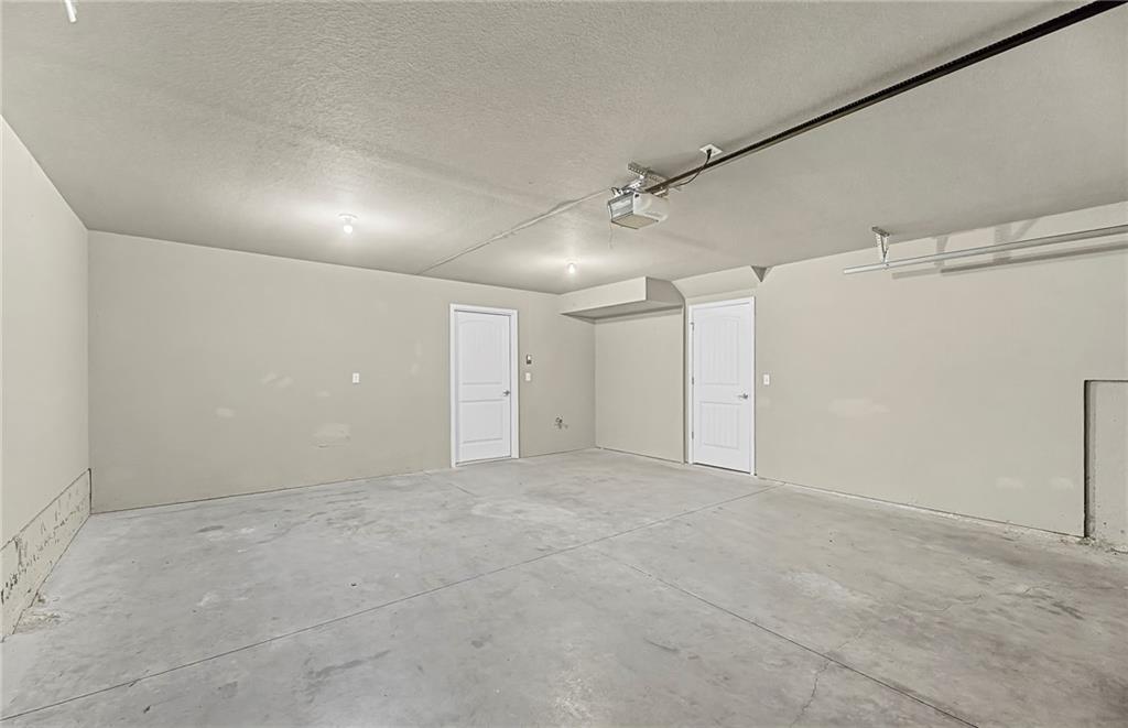 5245 Overland Drive Unit: B25