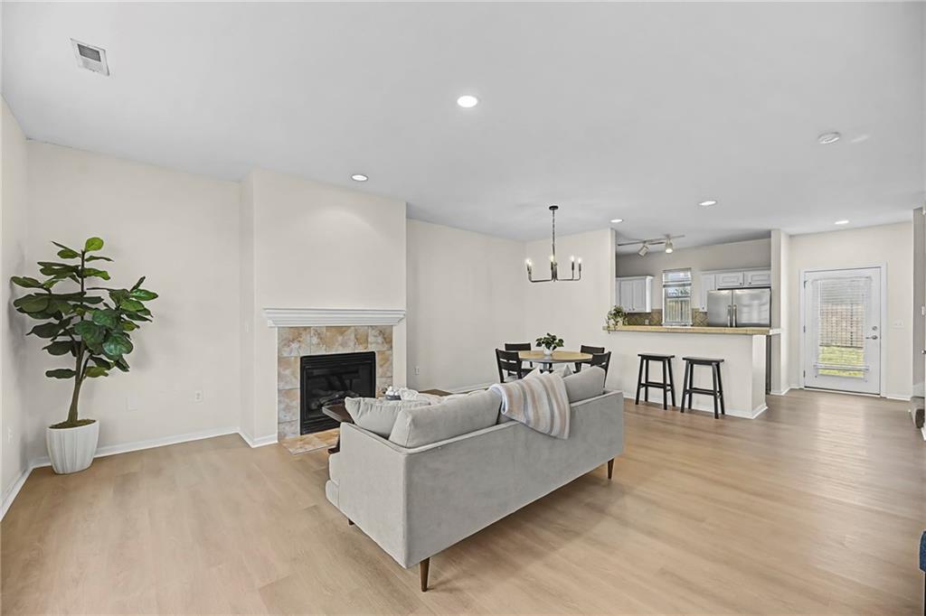 5245 Overland Drive Unit: B25