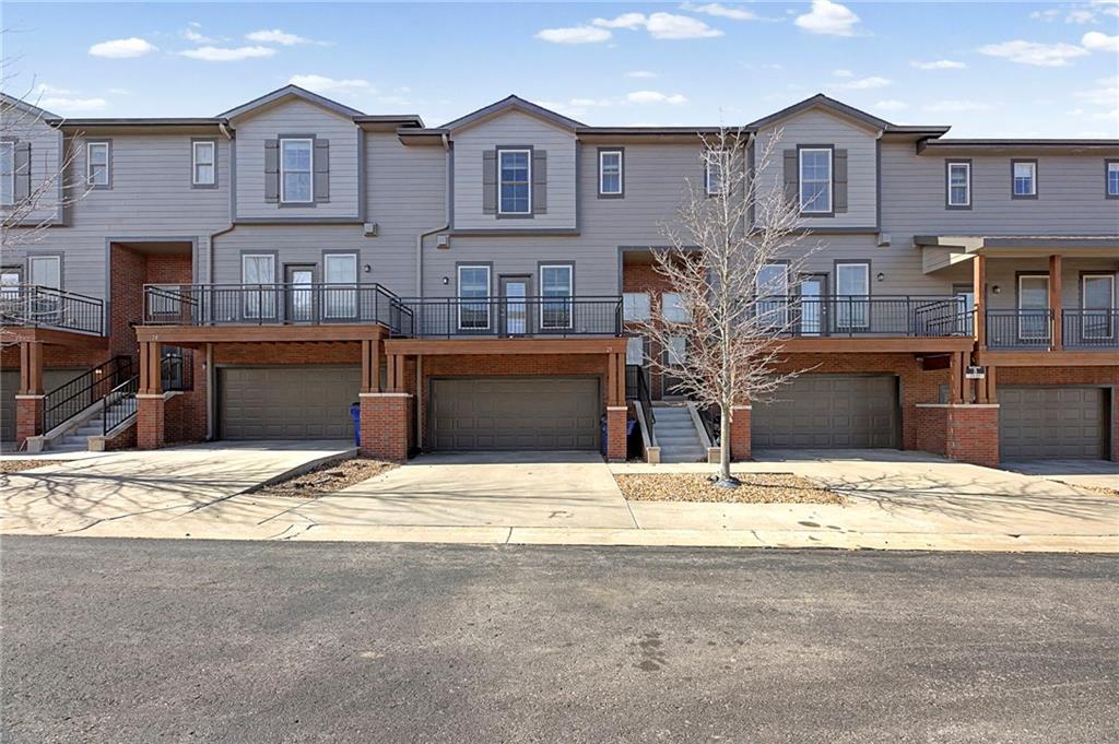 5245 Overland Drive Unit: B25