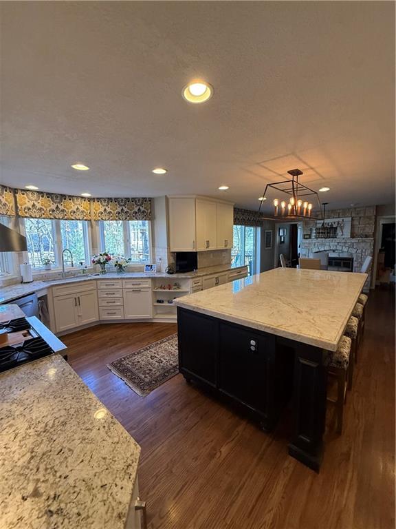 12305 Catalina Street