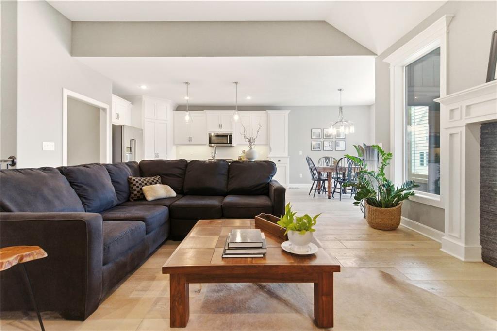 15979 W 163rd Terrace