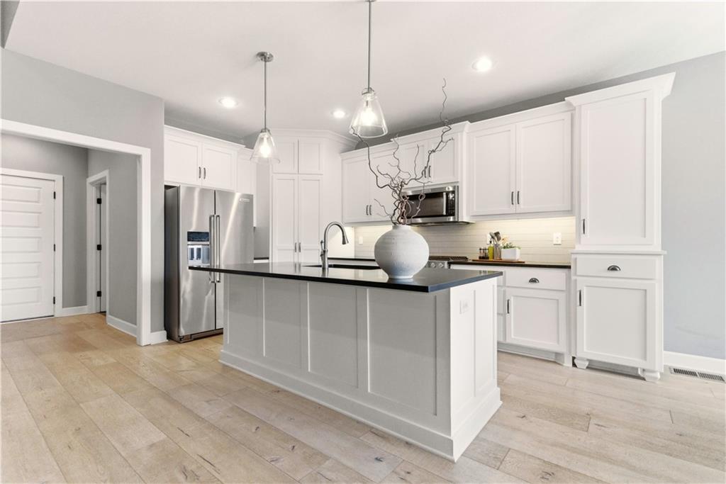 15979 W 163rd Terrace