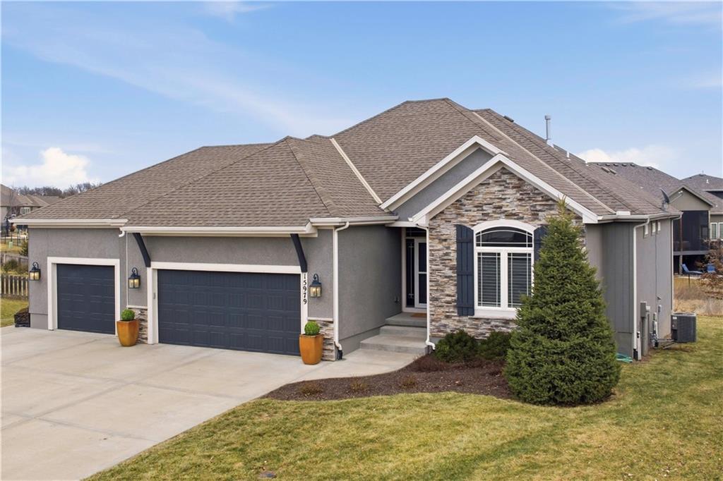 15979 W 163rd Terrace