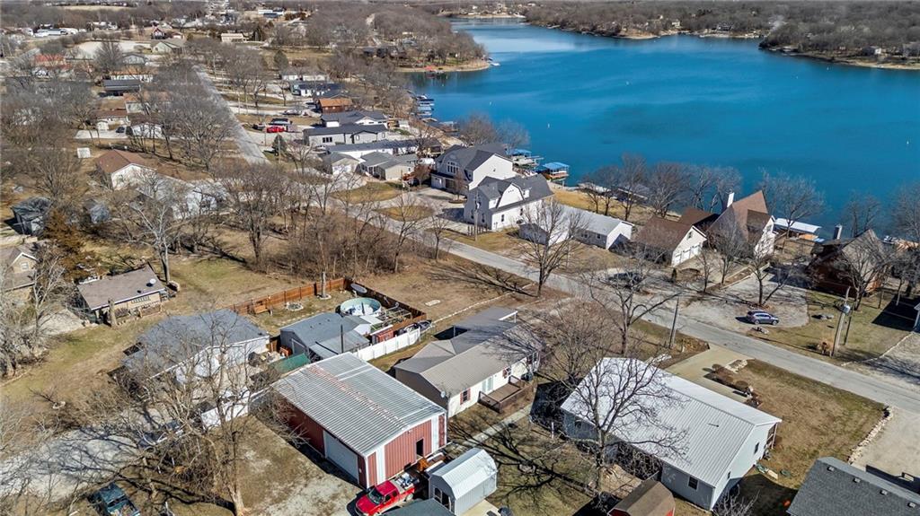 89 Lakeview Lane