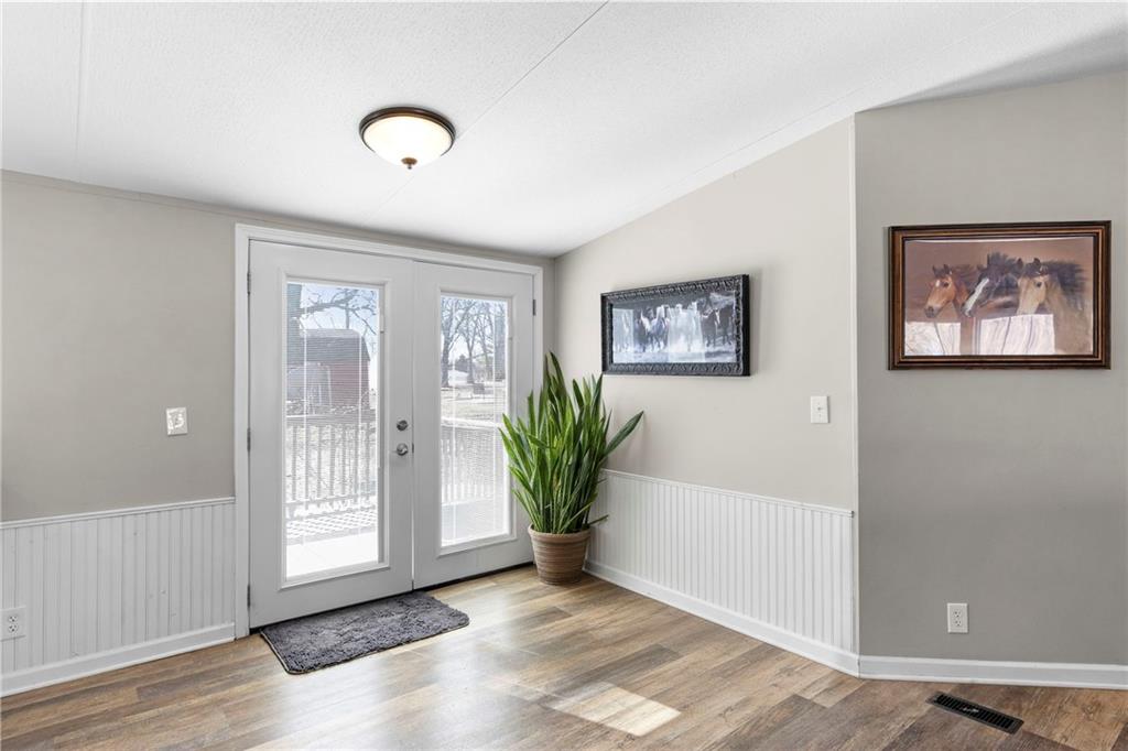 89 Lakeview Lane