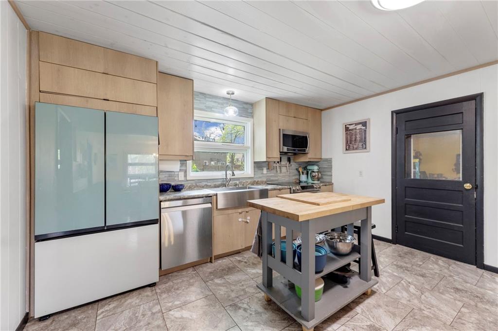 9935 W 85th Street