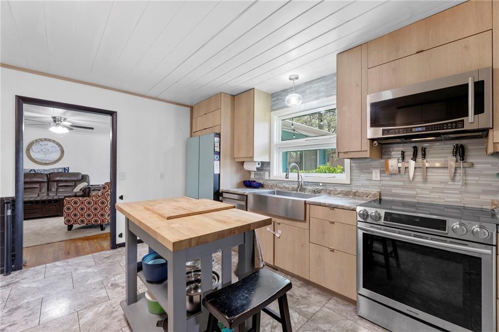 9935 W 85th Street