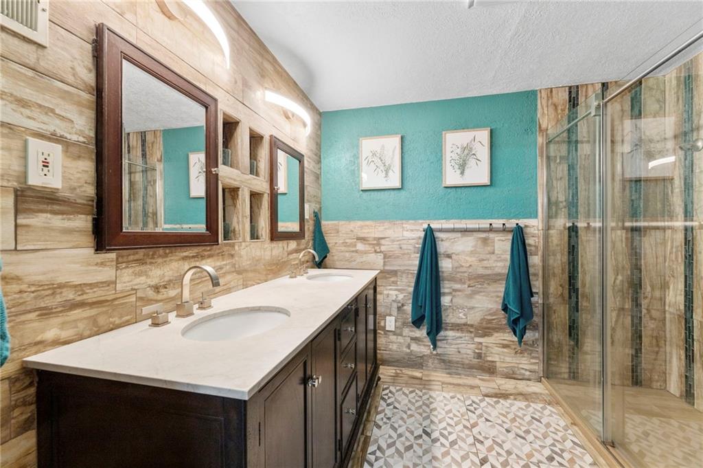 9935 W 85th Street
