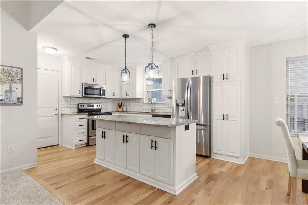 20700 W 72nd Terrace