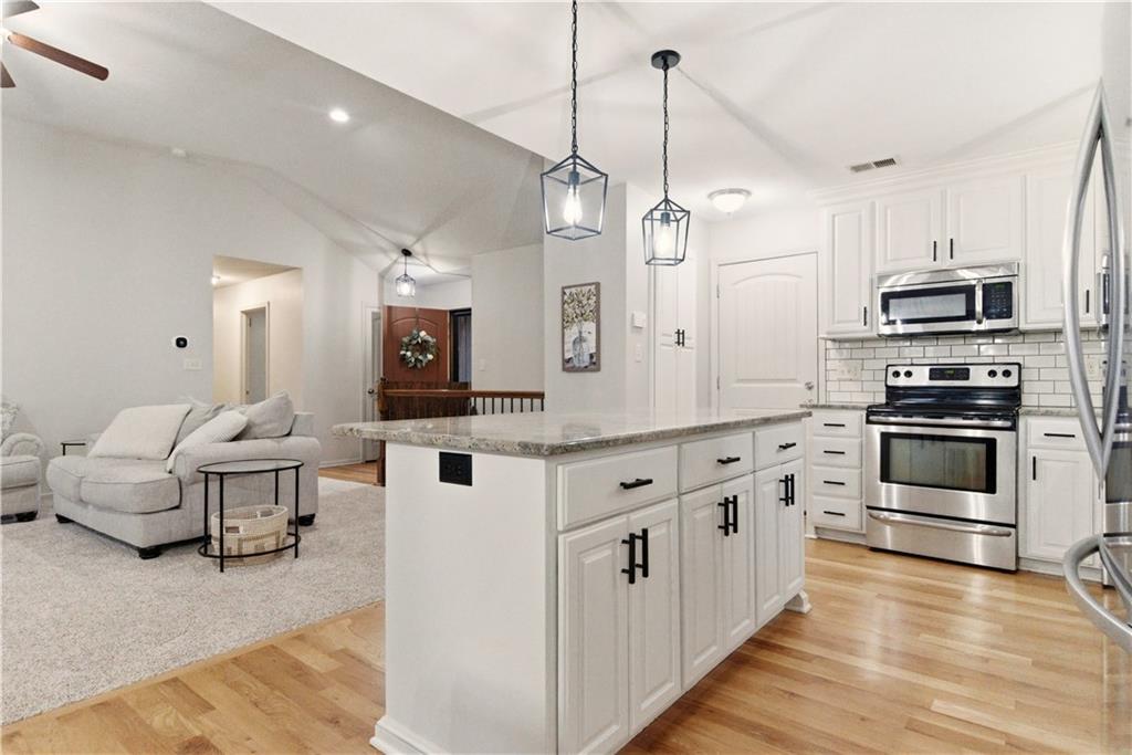 20700 W 72nd Terrace