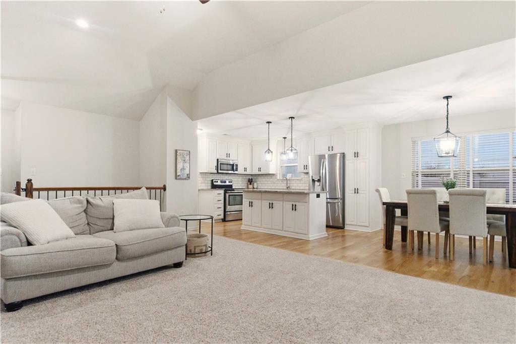 20700 W 72nd Terrace