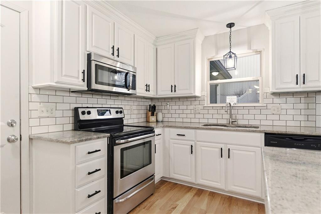 20700 W 72nd Terrace