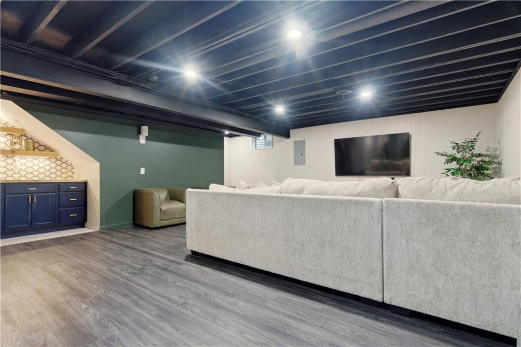 20700 W 72nd Terrace