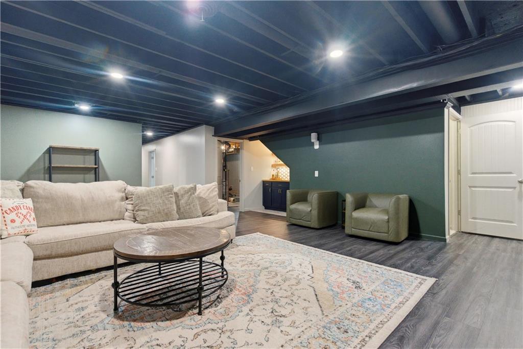 20700 W 72nd Terrace