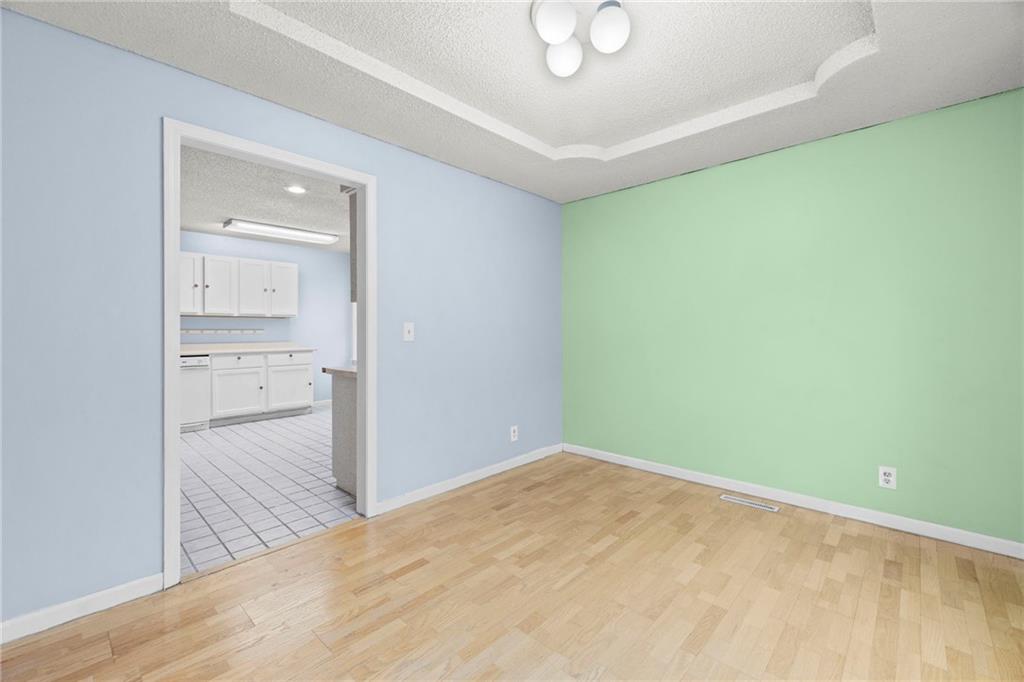 1818 E 152ND Terrace