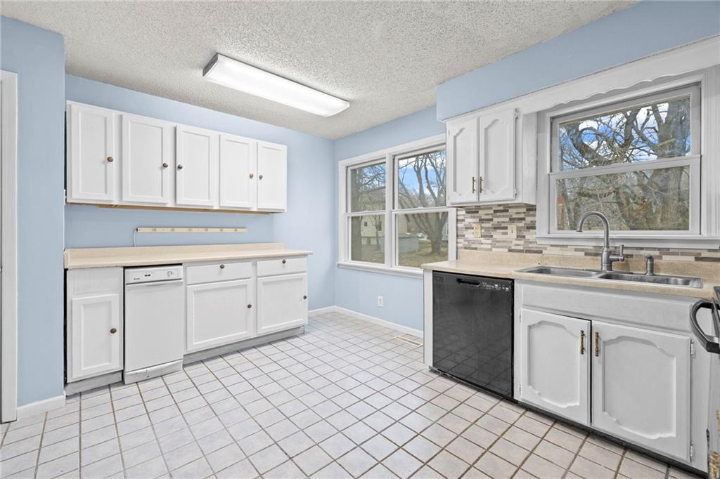 1818 E 152ND Terrace