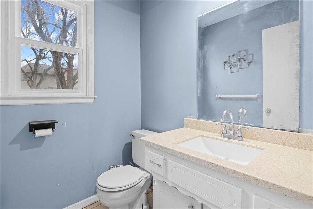 1818 E 152ND Terrace