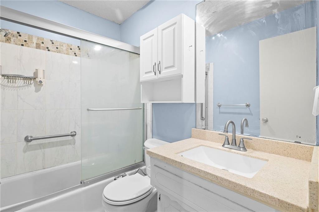 1818 E 152ND Terrace