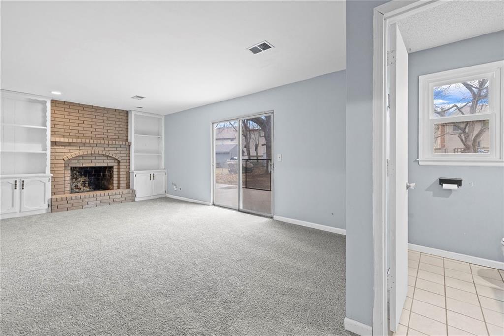 1818 E 152ND Terrace