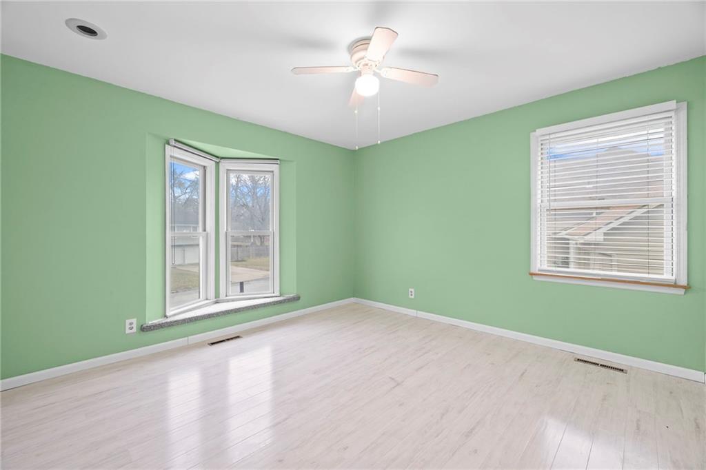 1818 E 152ND Terrace