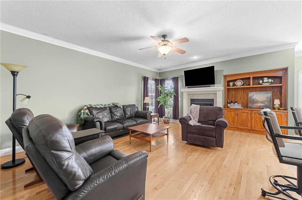 16313 S Chester Street