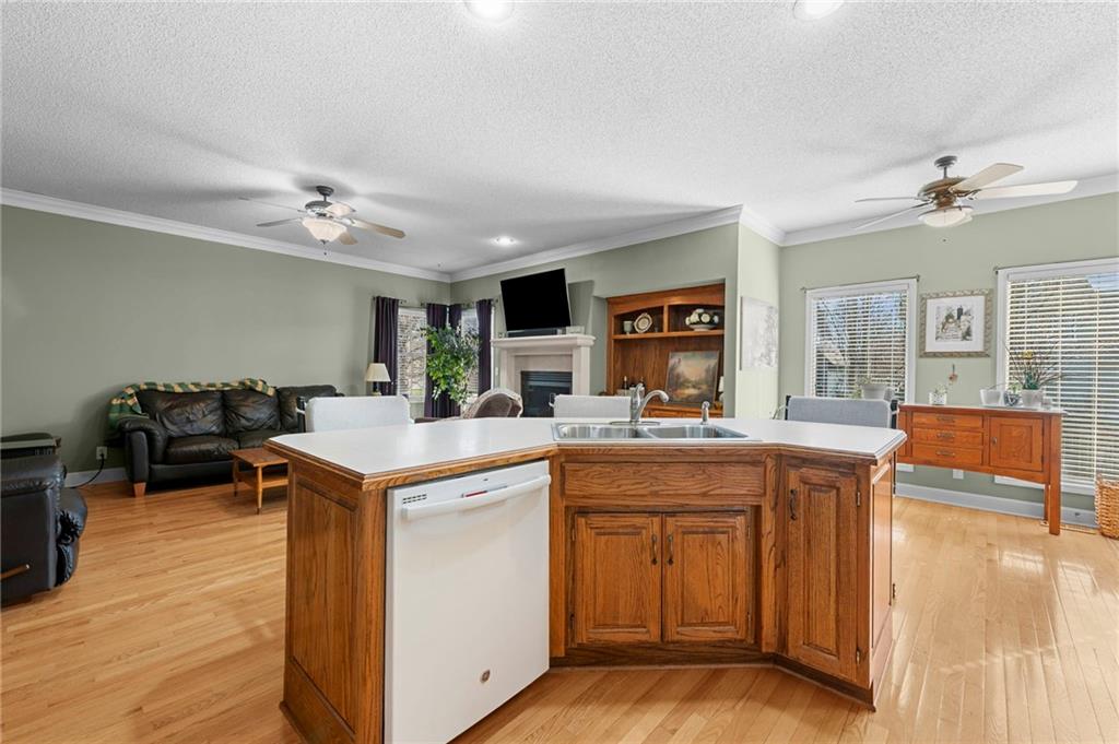 16313 S Chester Street