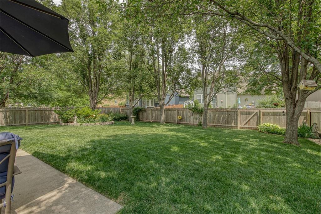 16313 S Chester Street