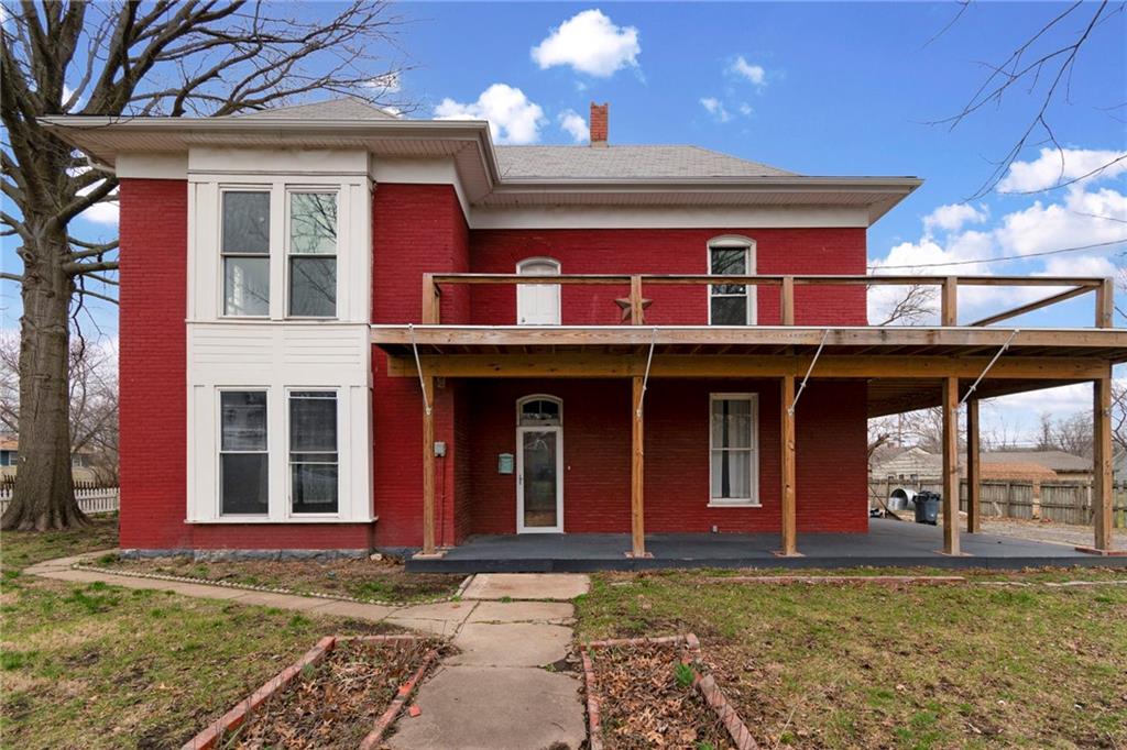 608 W Maple Street