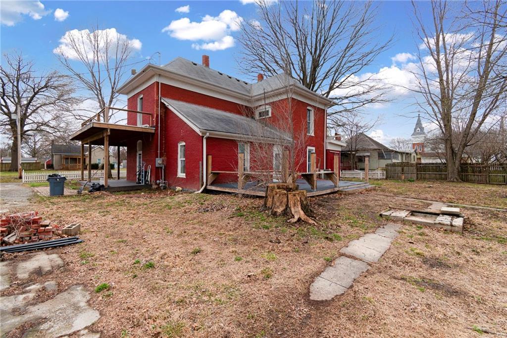 608 W Maple Street