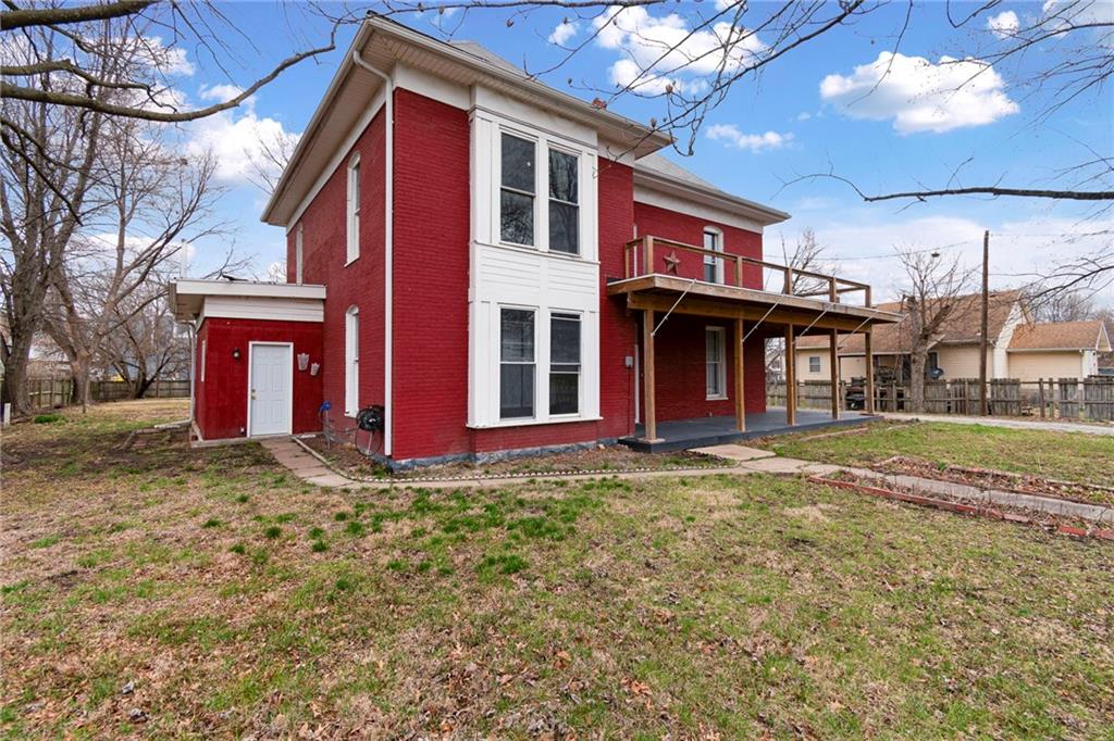 608 W Maple Street