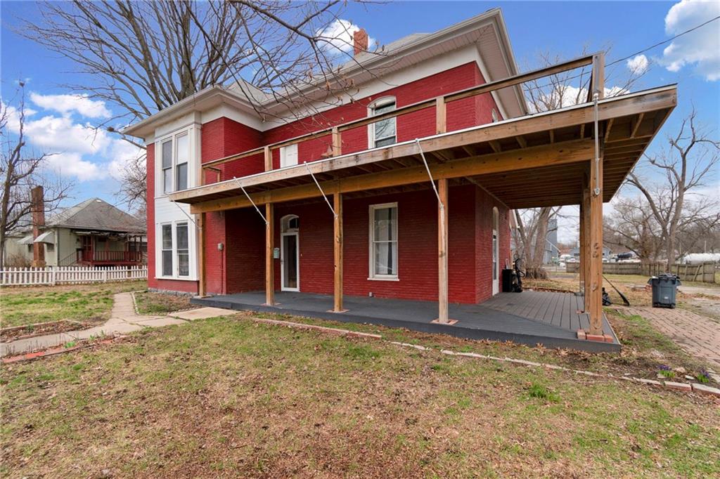 608 W Maple Street
