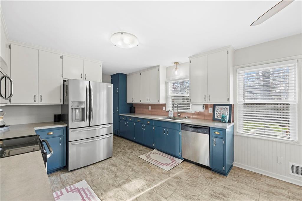 7301 Robinson Street