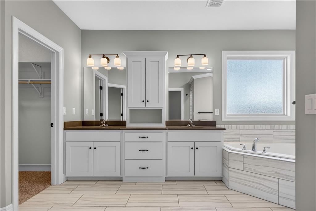 25003 W 86th Terrace