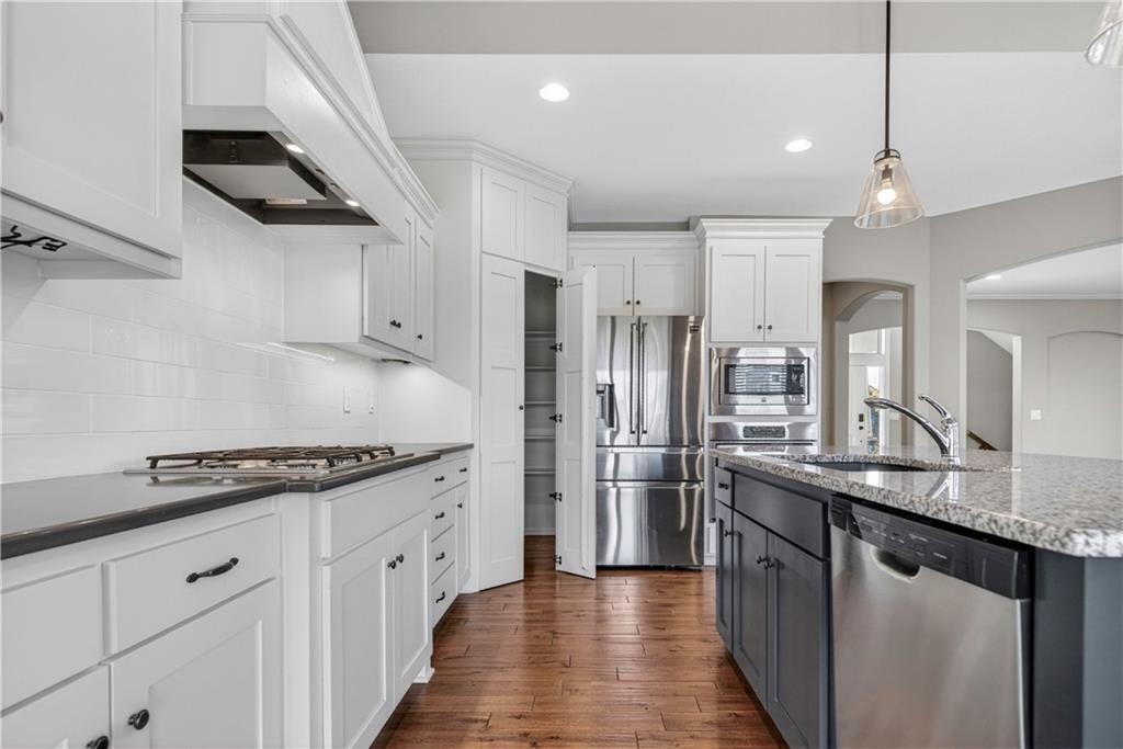 25003 W 86th Terrace