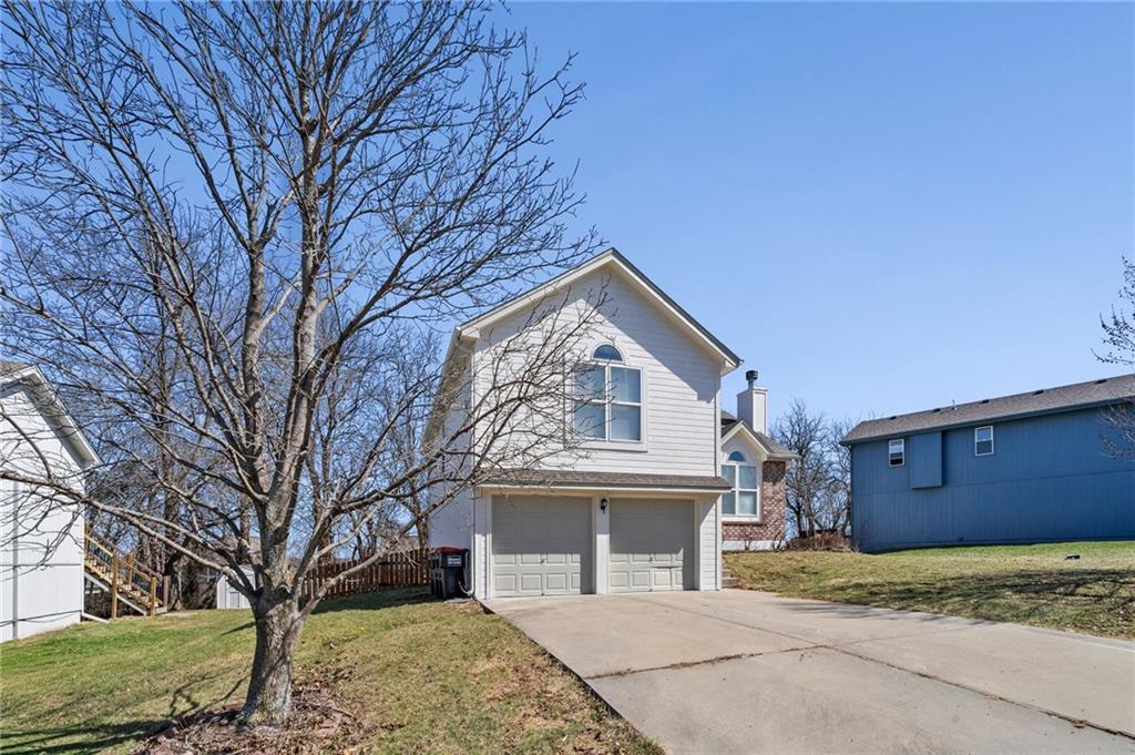 901 PINE CREST Avenue