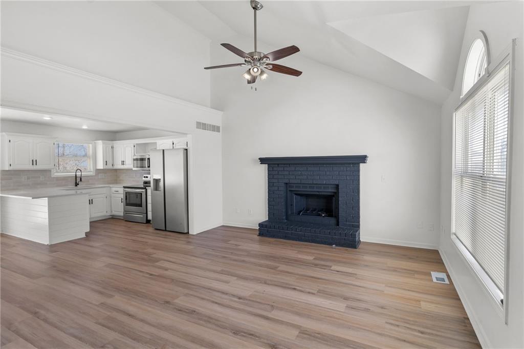 901 PINE CREST Avenue